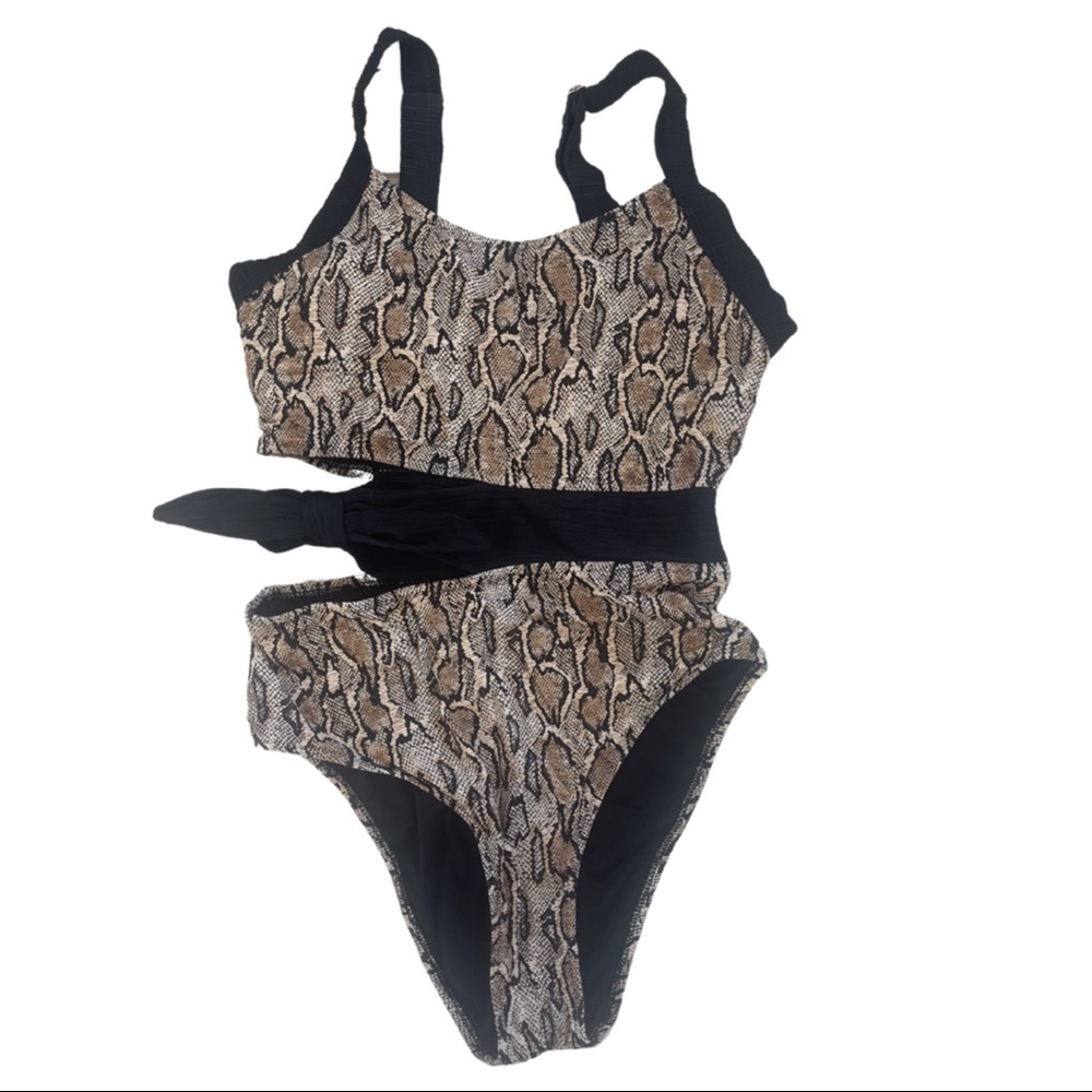 Jessica Simpson Swim - Picture 2 of 3